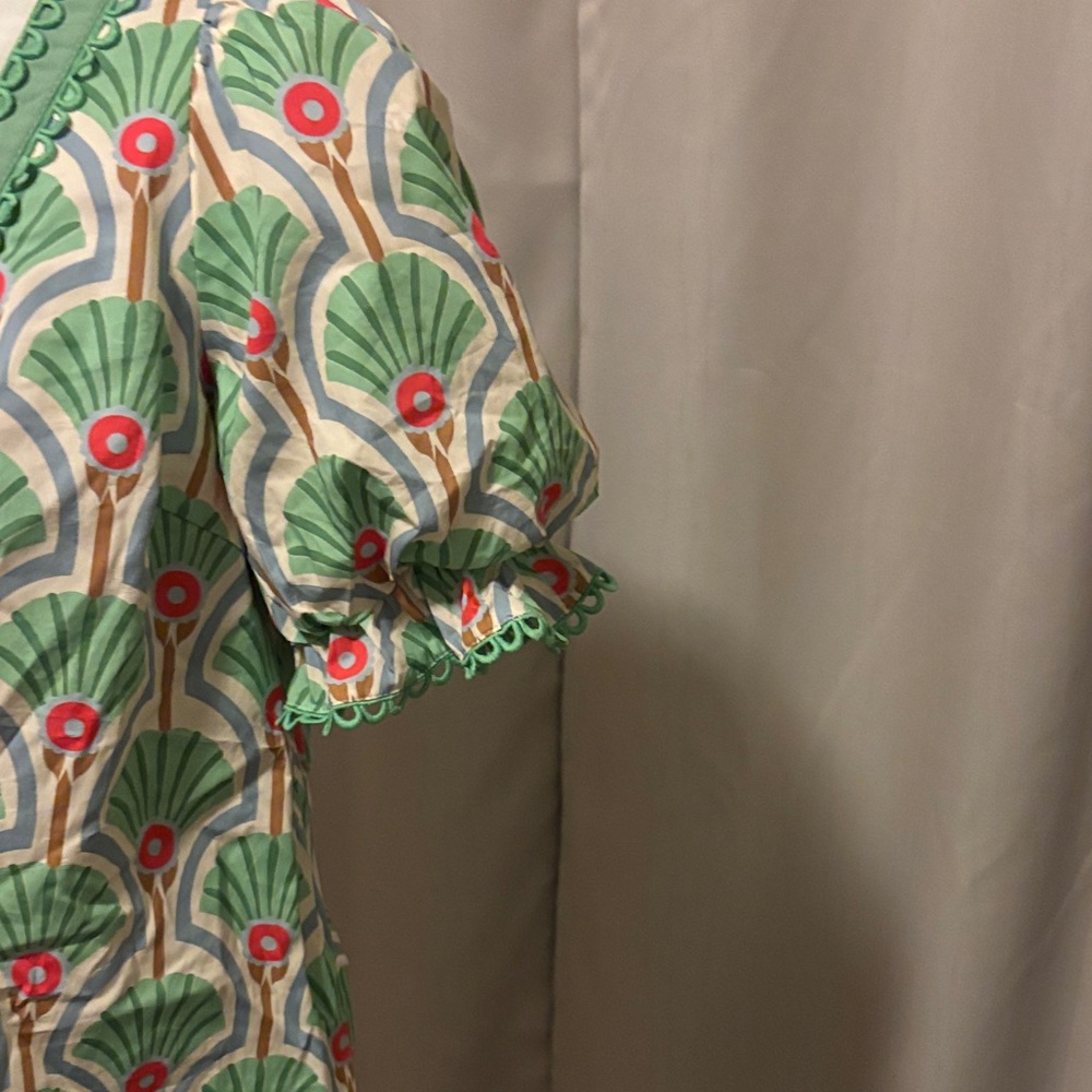 Entro Green and Pink Fan Pattern Blouse - Picture 5 of 11
